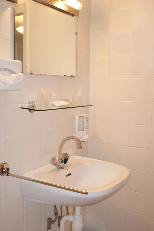 غرفة عائلية بسرير مزدوج وسريرين منفصلين، Fletcher Hotel-Restaurant La Ville Blanche 6/8