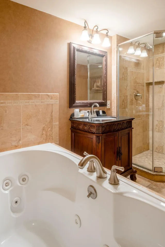 Windsor, Suite، The Red Coach Inn 2/2