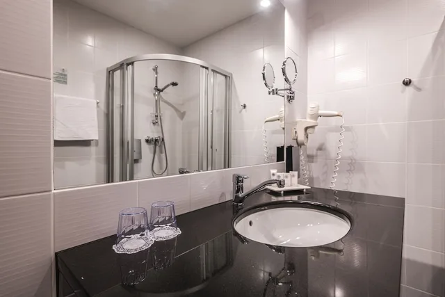 Business, Double or Twin Bed, Liva 3/4