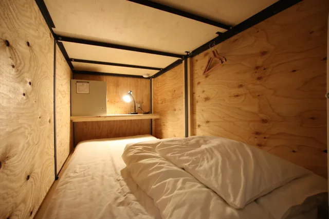 سكن مشترك مختلط بثمانية أسرّة، 365Base Outdoor Hostel 1/1