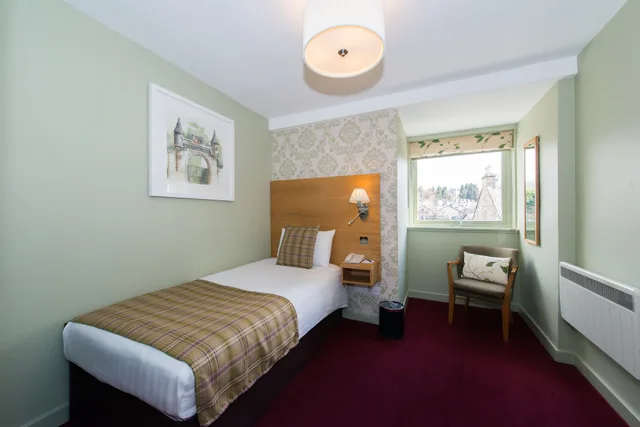 غرفة مفردة، Fishers Hotel 9/17