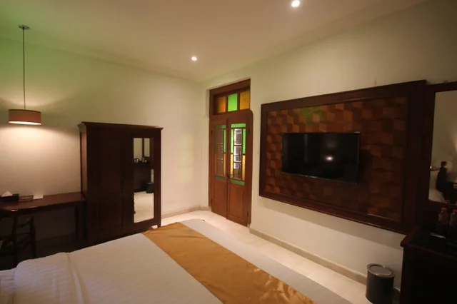 Deluxe Balcony Double, Grand Rohan Jogja 1/2
