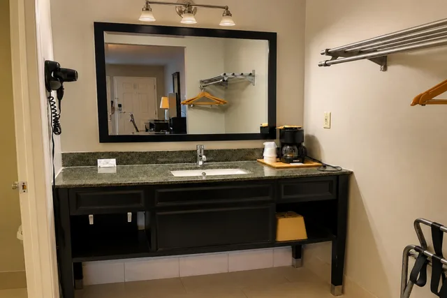 غرفة بسرير كينج للمدخنين، Deerfield Inn & Suites Arkansas Near Blytheville I 55 8/8