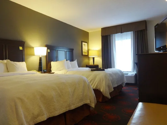 غرفة قياسية بسريرين كوين، Hampton Inn And Suites Port St. Lucie West 3/6