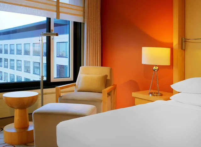 غرفة ديلوكس بسريرين منفصلين، SHERATON BERLIN GRAND HOTEL ESPLANADE 2/6