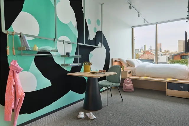One of a Kind Plus, Queen Bed، Lyf Collingwood Melbourne 2/3