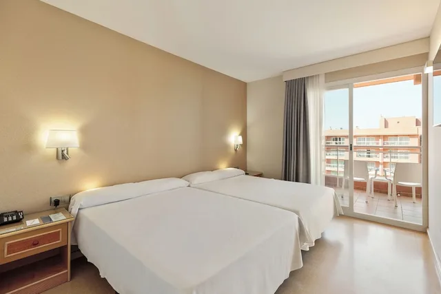 شقة بأربعة أسرّة بغرفة نوم واحدة بإطلالة جزئية على البحر، Best Roquetas Hotel 3/10