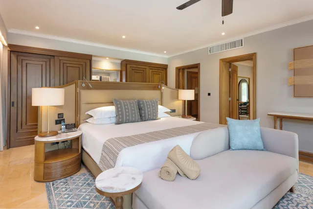 Suite, King Bed, Valentin Imperial Maya 2/6