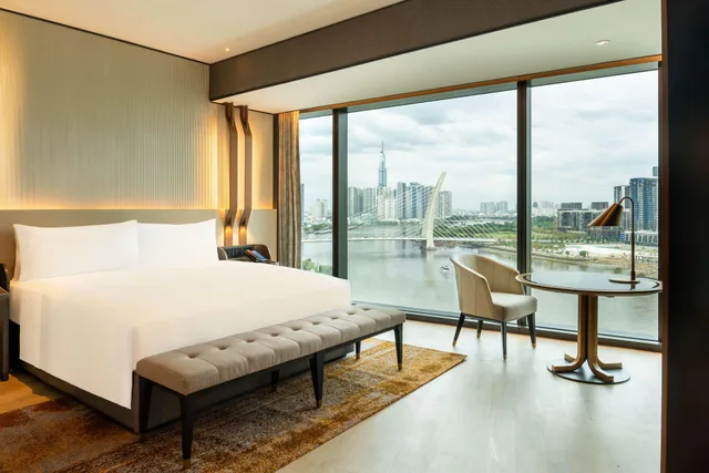 جناح ديلوكس بإطلالة على النهر، Hilton Saigon 1/4