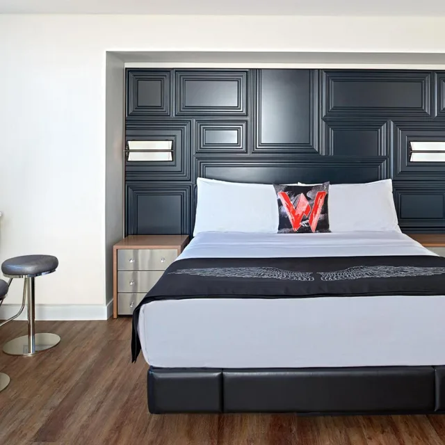 Cool, Guest Room, King Bed, Corner، W BOSTON 2/7