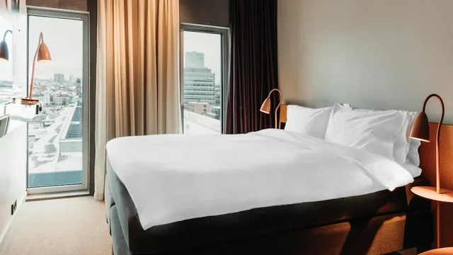 غرفة بسرير كوين بإطلالة على المدينة، Story Hotel Studio Malmo 1/6