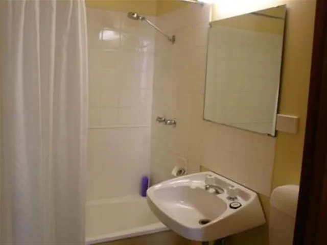 Economy, Double Bed, The Bridge 3/4