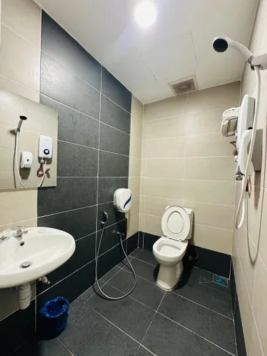 Room, 3 Beds, Smoking, Grand Far East Hotel 2/2