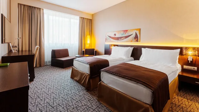 غرفة قياسية بسرير مزدوج، HOLIDAY INN ZILINA 1/8