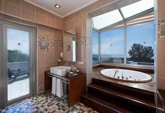 جناح بسرير كينج بجاكوزي، Rixos Sungate Hotel 6/9