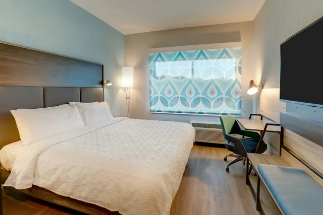 غرفة بسرير كينج، Tru by Hilton Smithfield I-95 1/6