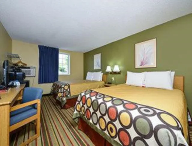 Room, 2 Queen Beds, Super 8 by Wyndham Minot Airport 1/2