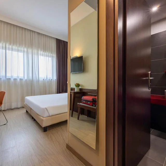 غرفة كلاسيكية بسرير مزدوج، iH Hotels Milano Watt 13 8/10