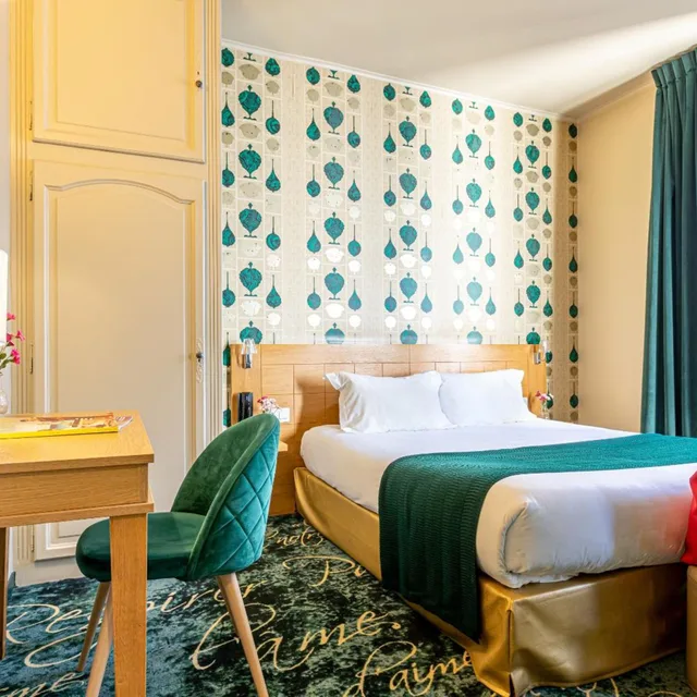 غرفة قياسية بمطبخ صغير، Hotel Romance Malesherbes By Patrick Hayat Formerly Romance Malesherbes 1/10