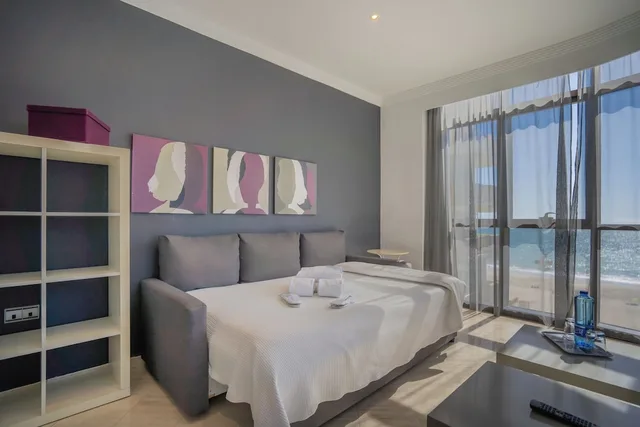 شقة بسرير مزدوج بإطلالة على البحر بغرفة نوم واحدة مع أريكة، Hotel Spa Cadiz Plaza 2/4