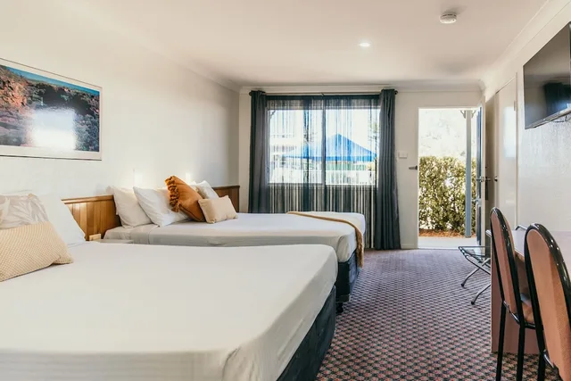Room, Twin Beds, Accessible, Outback Motel Mt Isa 1/10