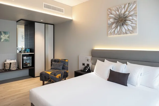 غرفة كلاسيكية بسرير مزدوج مع أريكة، Vision Hotel 2/10