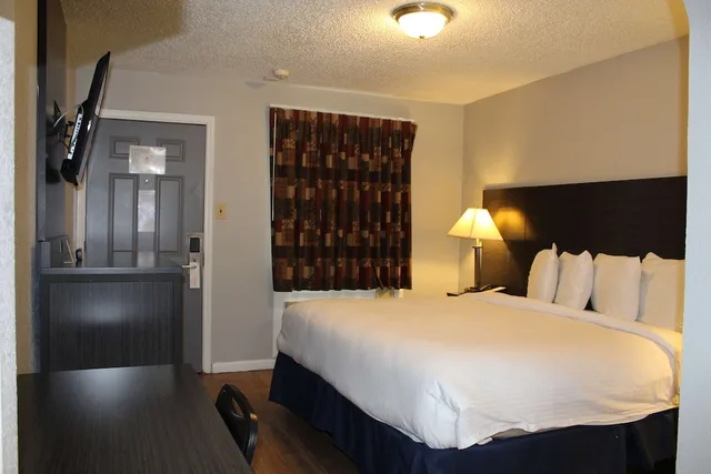 غرفة اقتصادية بسرير كينج للمدخنين، Americas Best Value Inn Medical Center Downtown 2/4