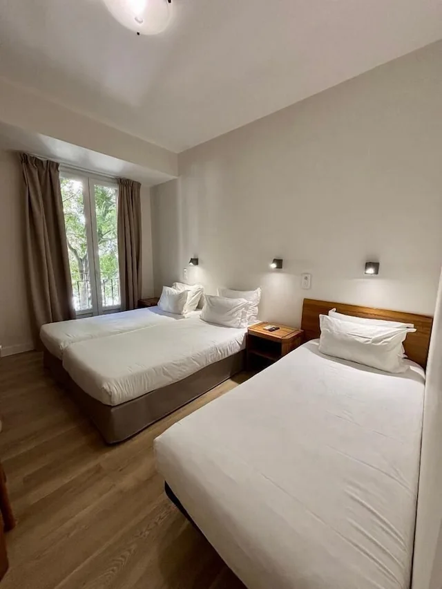 غرفة ثلاثية بثلاثة أسرّة، Hotel Bonaparte 1/4