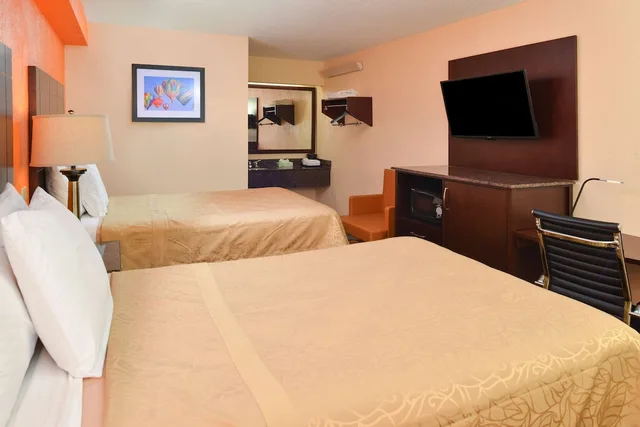 Room, 2 Double Beds, Smoking, Americas Best Value Inn Pittsburgh Airport 2/4