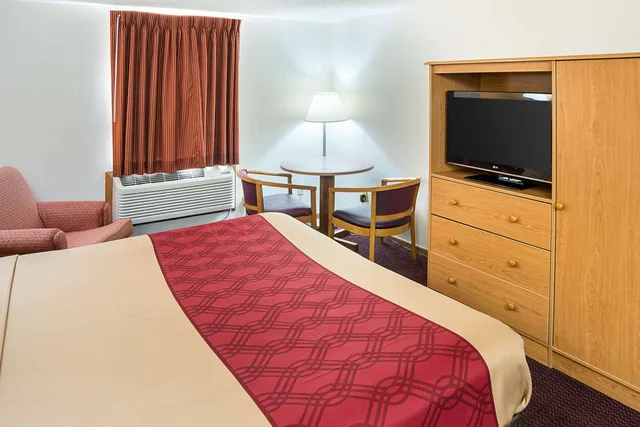 غرفة بسرير كينج، Rodeway Inn & Suites Austin I-90 2/3