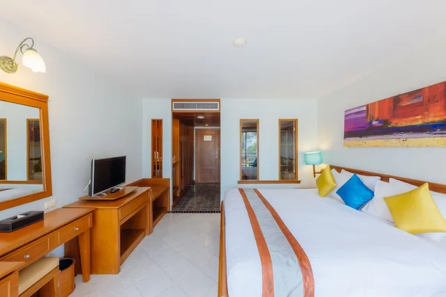 غرفة ديلوكس بسريرين منفصلين بإطلالة على المسبح، Sunset Beach Resort 2/3