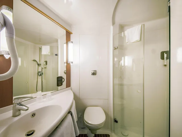غرفة قياسية بسرير مزدوج وسرير فردي، Ibis Sarlat 10/10