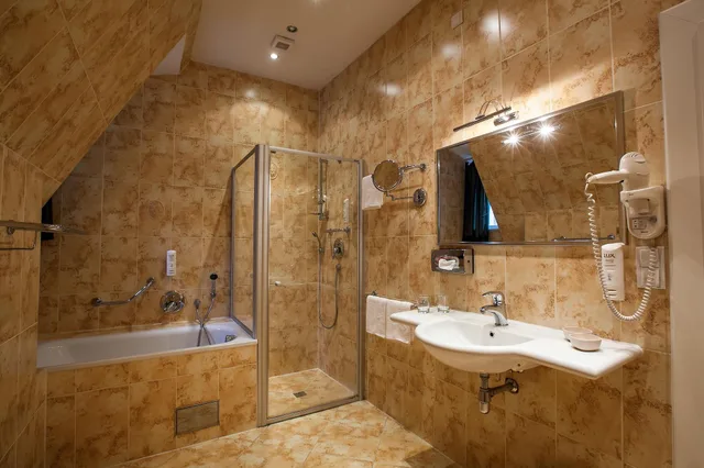 غرفة ديلوكس بسرير مزدوج أو سريرين منفصلين بإطلالة على المدينة، Tyn Yard Residence 8/9