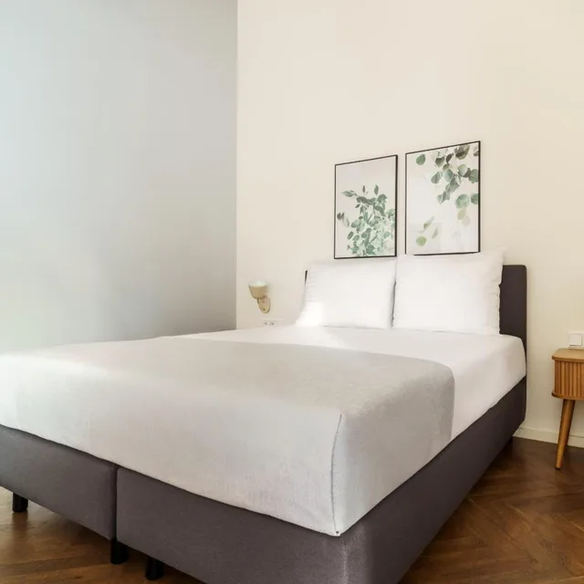 جناح كومفورت مع أريكة، limehome Prague Halkova 1/10