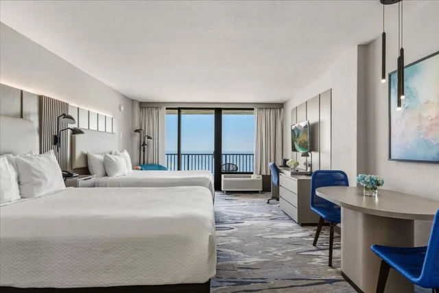 غرفة بسرير كوين بإطلالة على البحر، Nautilus Inn 4/10