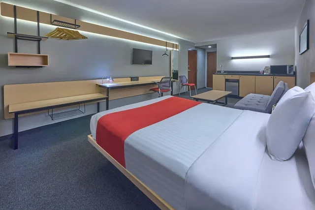 غرفة سوبيريور بسرير كوين مع أريكة، City Express by Marriott Ciudad de Mexico Plaza Central 1/7