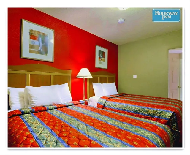 Standard, 2 Double Beds, Rodeway Inn Near Coachella 3/8