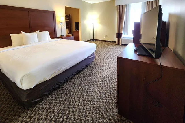 غرفة رباعية، Comfort Inn & Suites Mount Pocono 2/6