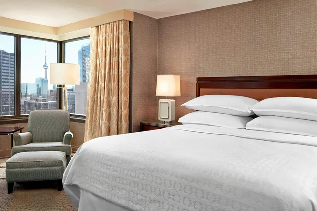 غرفة بسرير كينج، SHERATON CENTRE TORONTO 10/14