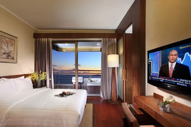 جناح ديلوكس بسريرين مزدوجين بإطلالة على البحر بـ3 غرف نوم بمطبخ، Pullman Oceanview Sanya Bay Resort and Spa 2/3