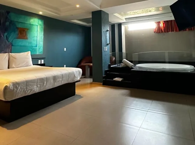 جناح كومفورت بسرير كوين، Hotel Borda Cuernavaca 1/5