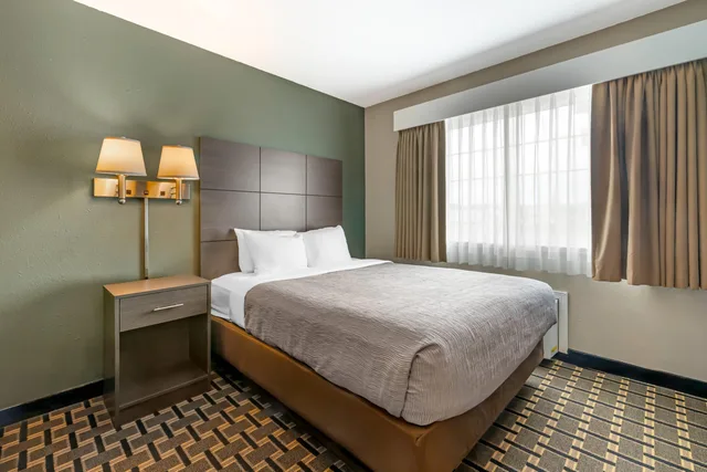 غرفة بسرير كوين، Quality Inn Mauston I-90 7/7