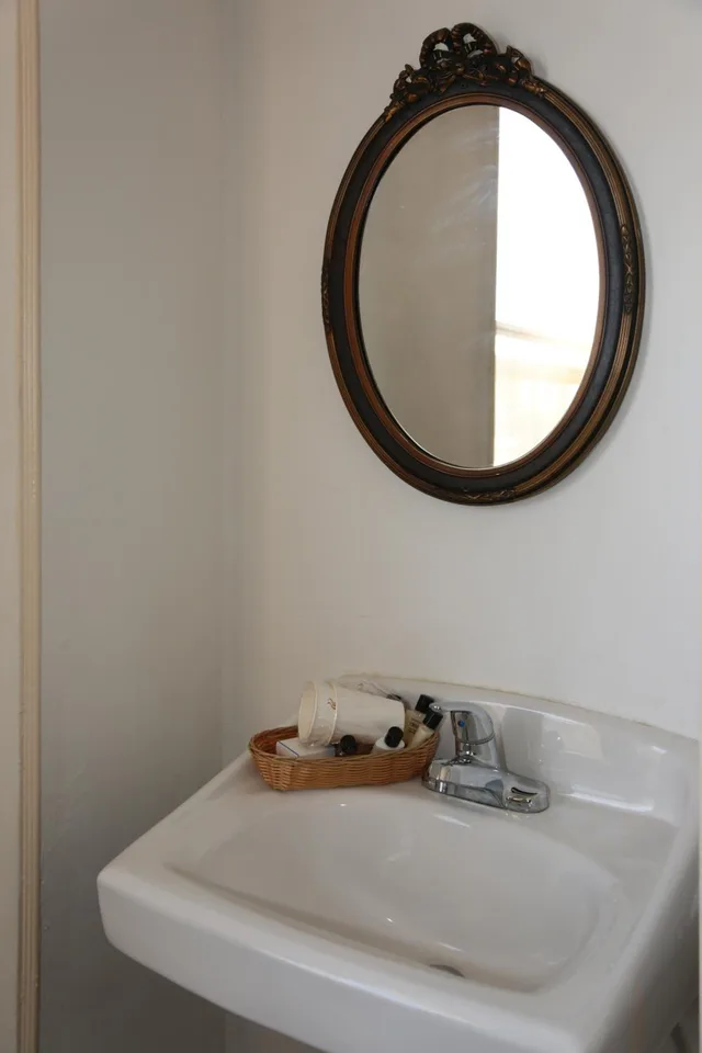 Mixed Dorm, Nash Hotel Berkeley 10/10