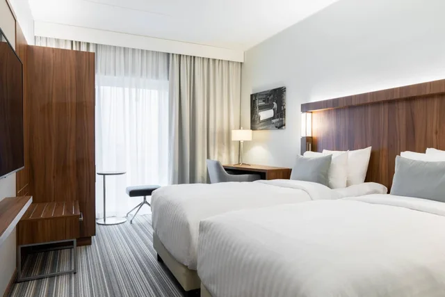غرفة قياسية بسريرين منفصلين، Courtyard By Marriott Tampere City 3/5