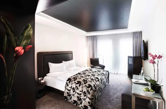 Design, King Bed، NEW BERLIN HOTEL 3/7