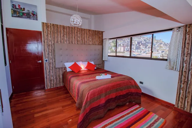 شقة ديلوكس بسريرين كينج بشرفة بـ4 غرف نوم، Hotel R House Cusco 2/10