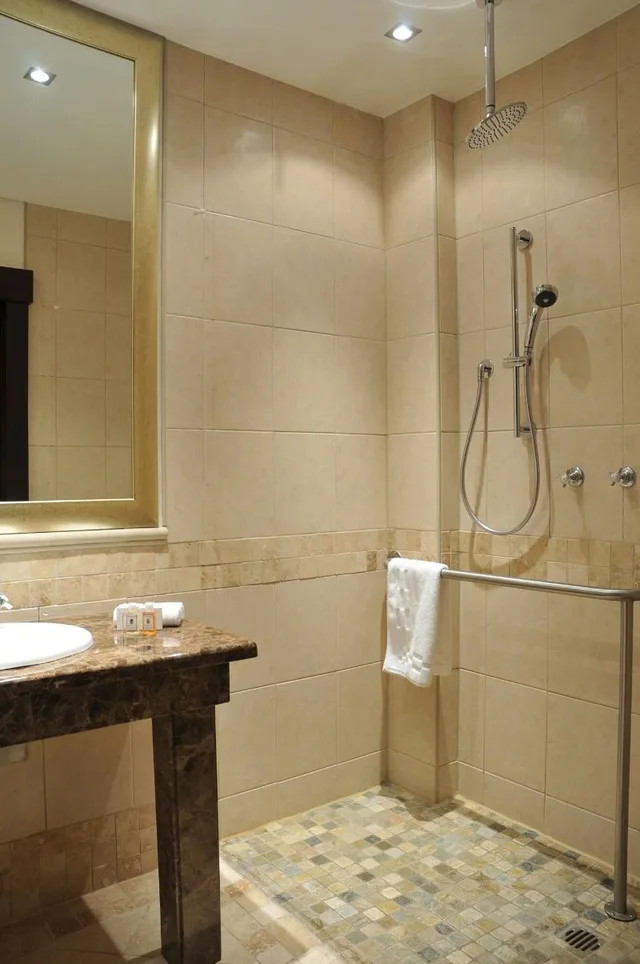 جناح بسرير كينج بمنطقة جلوس، Southern Sun Sandton 1/1