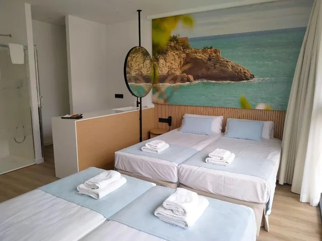 غرفة رباعية، Alannia Salou 1/1