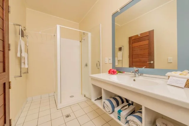 Studio, King Bed, Beach Front، Sunset Resort 3/3