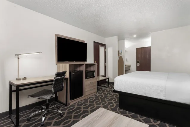 غرفة بسرير كينج، Baymont By Wyndham Piqua 5/10